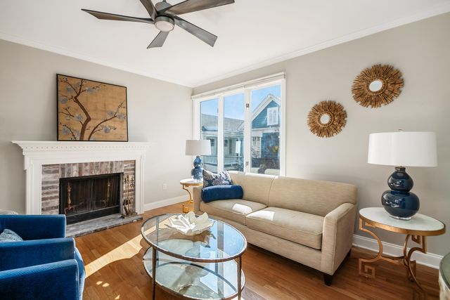 156 Tradd Street E, Charleston, SC 29401