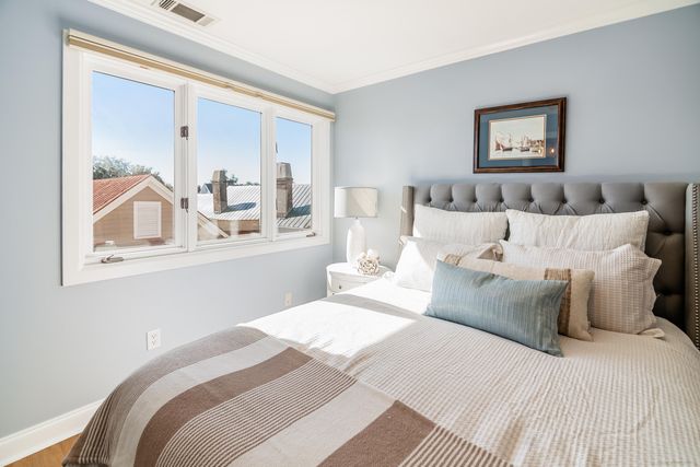 156 Tradd Street E, Charleston, SC 29401