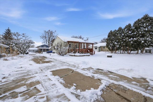 3616 S 90th STREET, Milwaukee, WI 53228