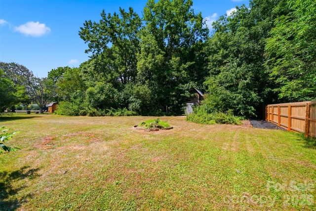 807 Mt Olive Church Road, Newton, NC 28658