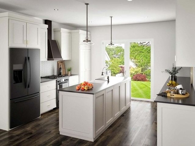 10883 Walnut Drive, St. John, IN 46373