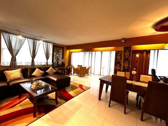 3800 Hillcrest Dr 412, Hollywood, FL 33021
