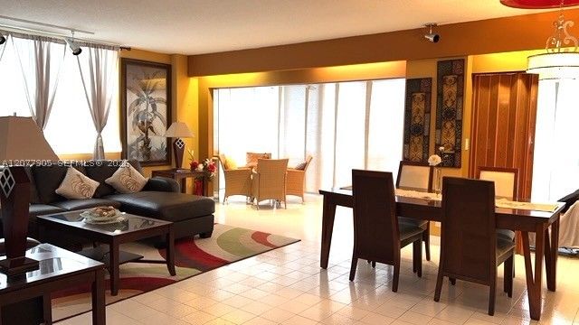 3800 Hillcrest Dr 412, Hollywood, FL 33021