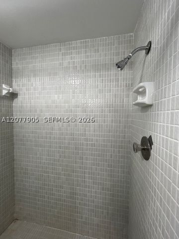 3800 Hillcrest Dr 412, Hollywood, FL 33021