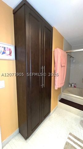 3800 Hillcrest Dr 412, Hollywood, FL 33021