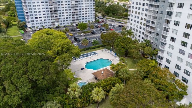 3800 Hillcrest Dr 412, Hollywood, FL 33021