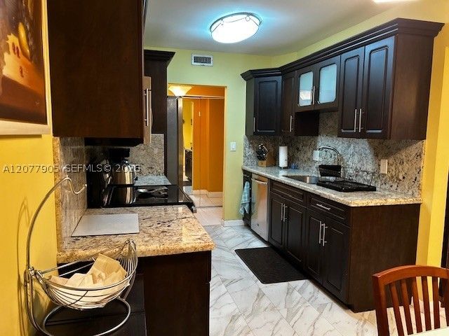 3800 Hillcrest Dr 412, Hollywood, FL 33021