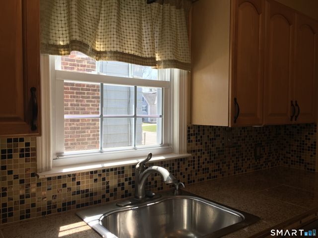 11 Fairlea Avenue, Stratford, CT 06614