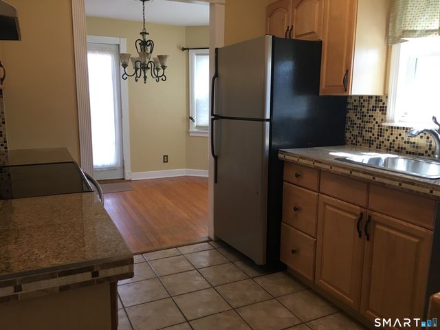 11 Fairlea Avenue, Stratford, CT 06614