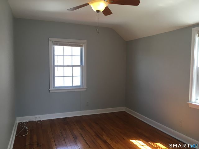 11 Fairlea Avenue, Stratford, CT 06614