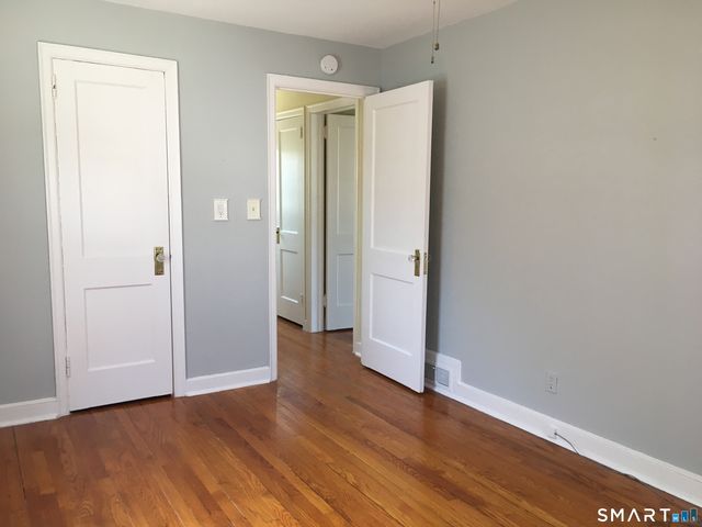 11 Fairlea Avenue, Stratford, CT 06614