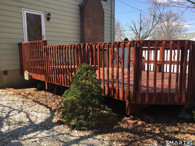 11 Fairlea Avenue, Stratford, CT 06614