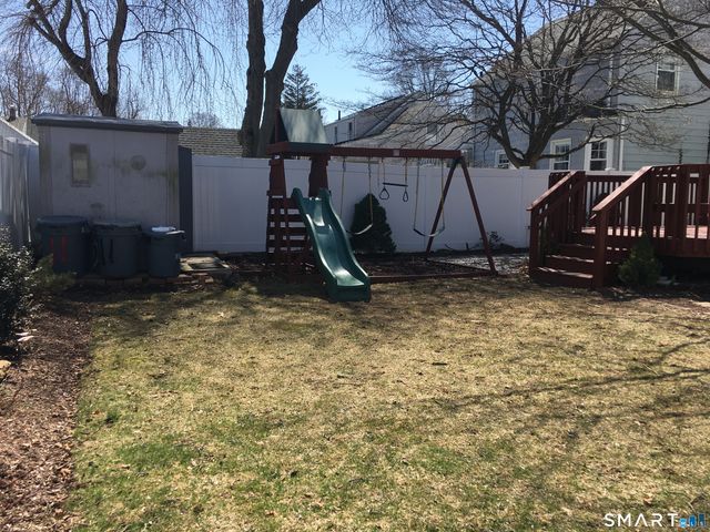 11 Fairlea Avenue, Stratford, CT 06614