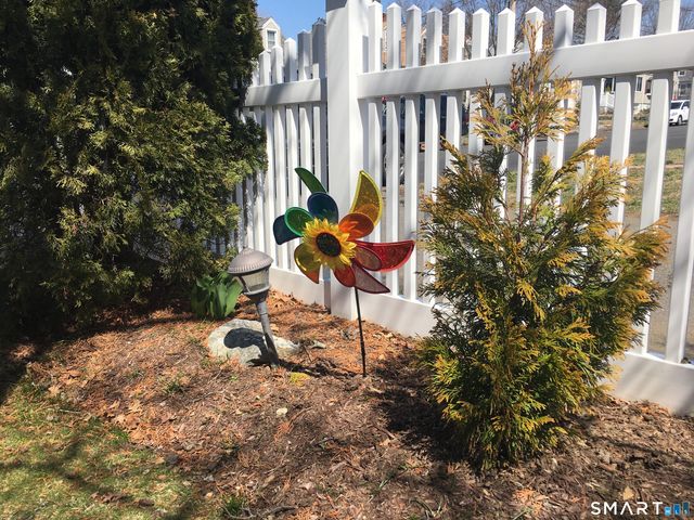 11 Fairlea Avenue, Stratford, CT 06614