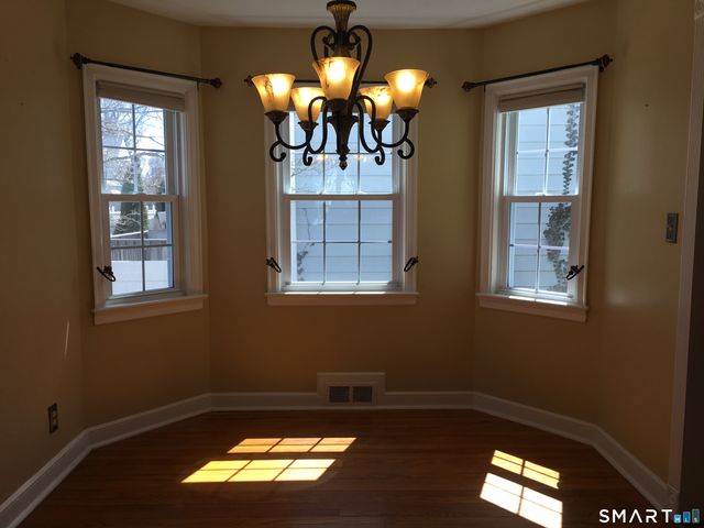 11 Fairlea Avenue, Stratford, CT 06614