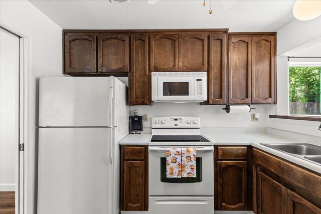 185 E Wyman Rd, French Camp, CA 95231