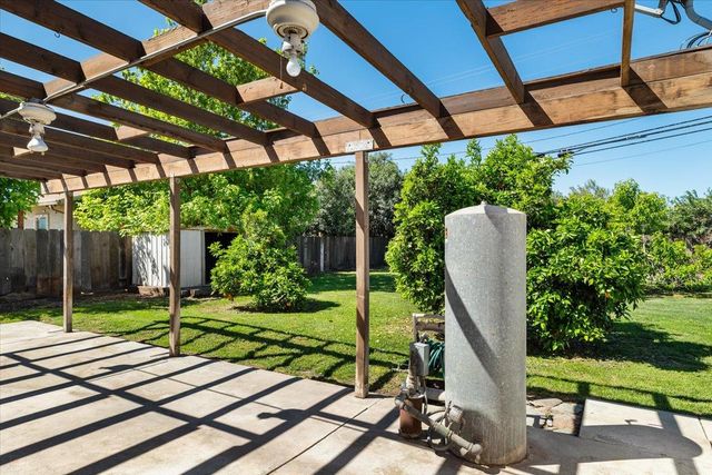 185 E Wyman Rd, French Camp, CA 95231