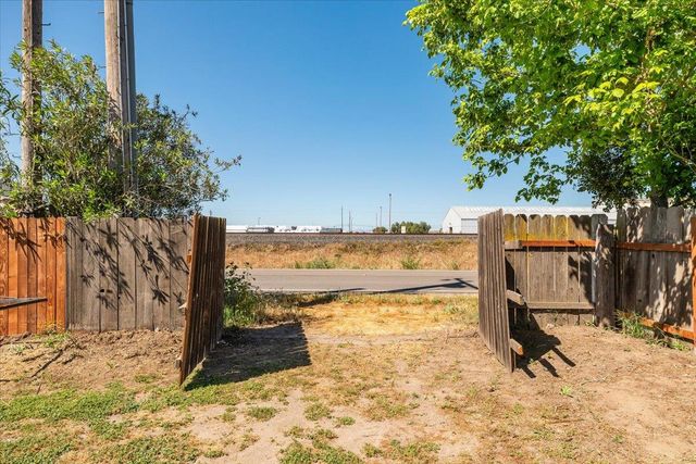 185 E Wyman Rd, French Camp, CA 95231