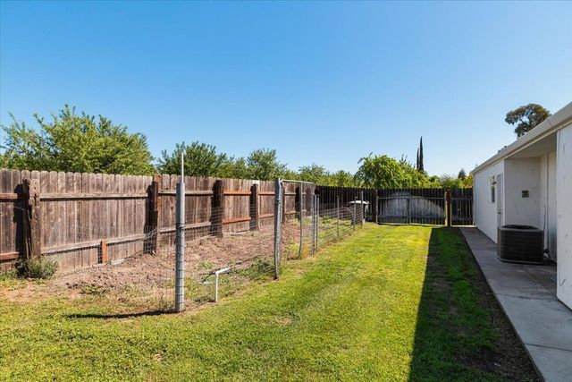 185 E Wyman Rd, French Camp, CA 95231