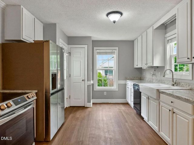 98 Starcroft Drive, Fuquay Varina, NC 27526