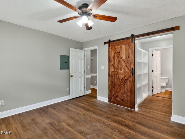 98 Starcroft Drive, Fuquay Varina, NC 27526