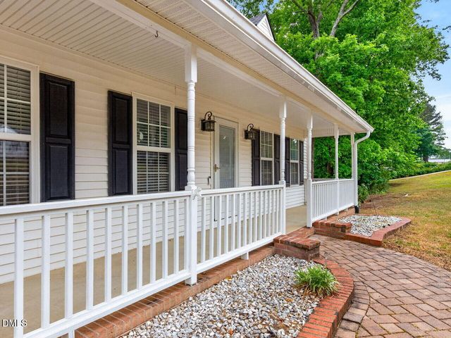98 Starcroft Drive, Fuquay Varina, NC 27526
