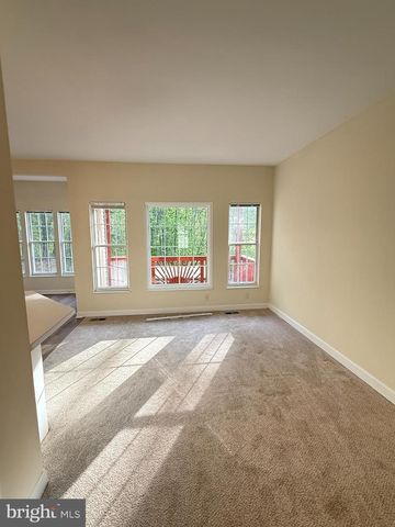 17301 PACIFIC RIM TER, Dumfries, VA 22025