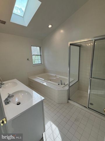 17301 PACIFIC RIM TER, Dumfries, VA 22025