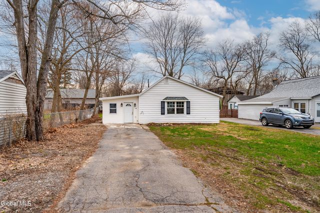 149 Larrabee Road, Schenectady, NY 12302