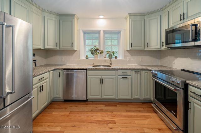27 Westford Street, Albany, NY 12208