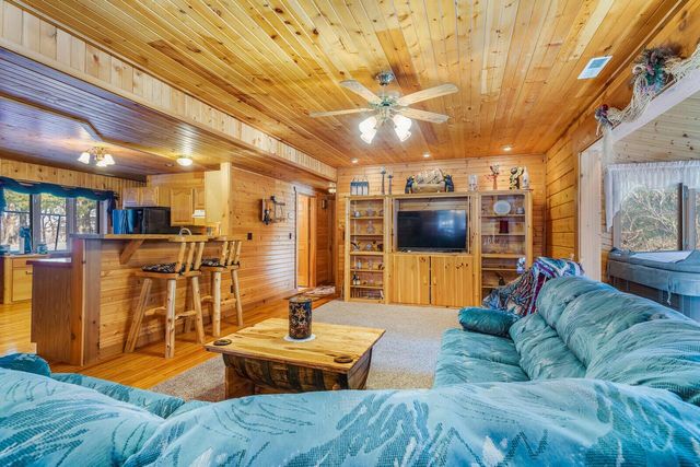 W7443 County Rd T, Holmen, WI 54636