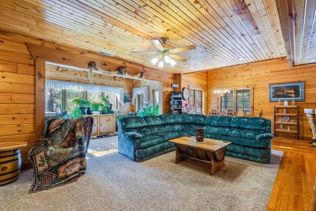 W7443 County Rd T, Holmen, WI 54636