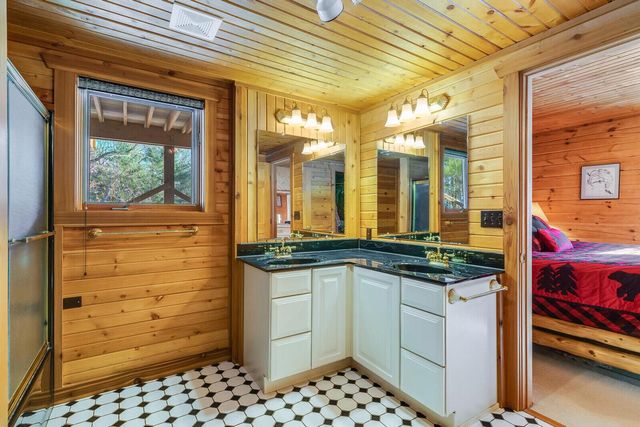 W7443 County Rd T, Holmen, WI 54636