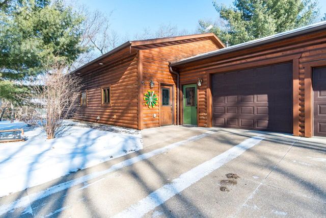 W7443 County Rd T, Holmen, WI 54636