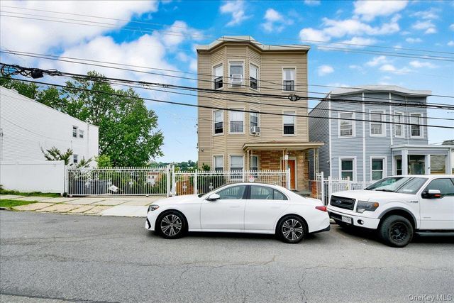 23 Colin Street Ground Floor, Yonkers, NY 10701