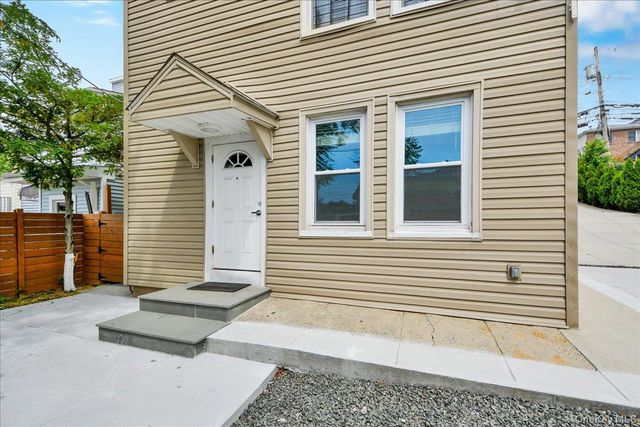 23 Colin Street Ground Floor, Yonkers, NY 10701