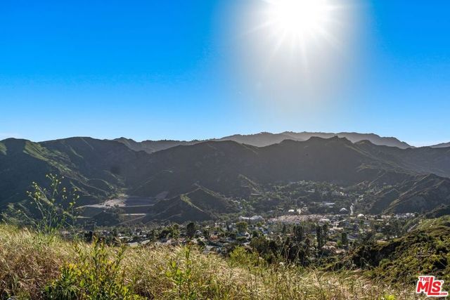 16802 Calle De Sarah, Los Angeles, CA 90272
