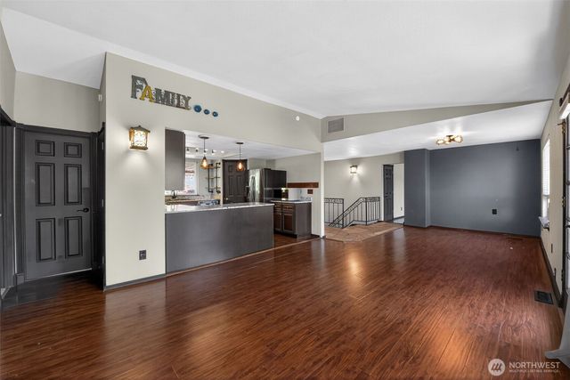 1531 Vista Drive, Puyallup, WA 98372