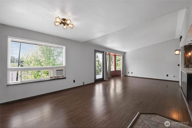 1531 Vista Drive, Puyallup, WA 98372