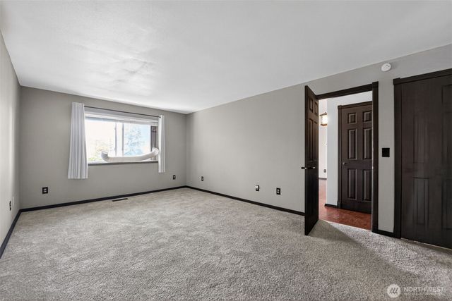 1531 Vista Drive, Puyallup, WA 98372