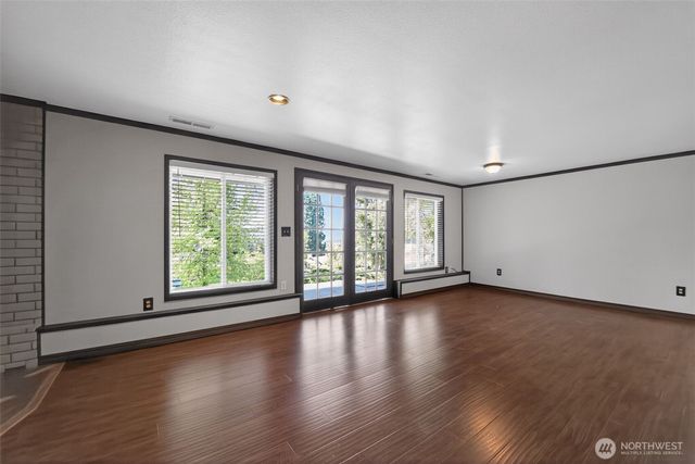 1531 Vista Drive, Puyallup, WA 98372