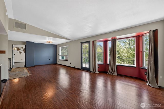 1531 Vista Drive, Puyallup, WA 98372