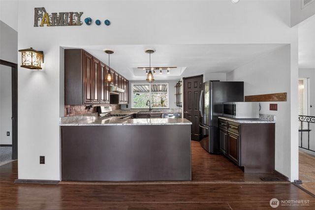 1531 Vista Drive, Puyallup, WA 98372