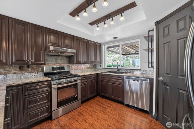 1531 Vista Drive, Puyallup, WA 98372