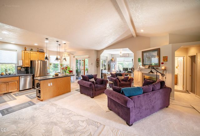 2398 Springbrook Road 5, Medford, OR 97504