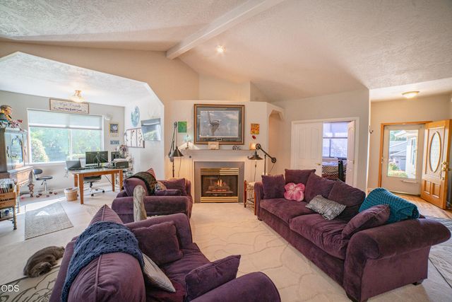 2398 Springbrook Road 5, Medford, OR 97504