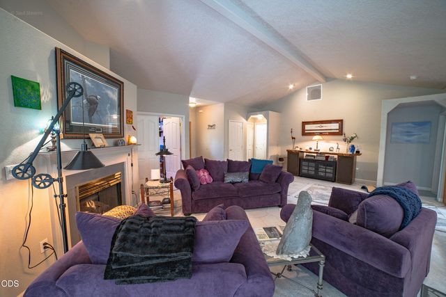 2398 Springbrook Road 5, Medford, OR 97504
