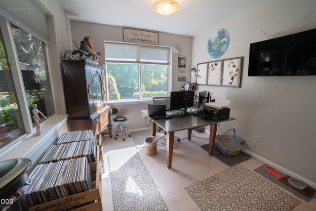 2398 Springbrook Road 5, Medford, OR 97504