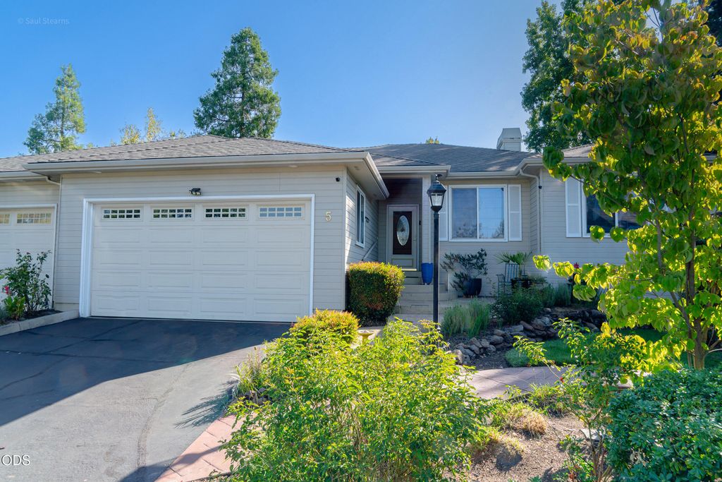 2398 Springbrook Road 5, Medford, OR 97504