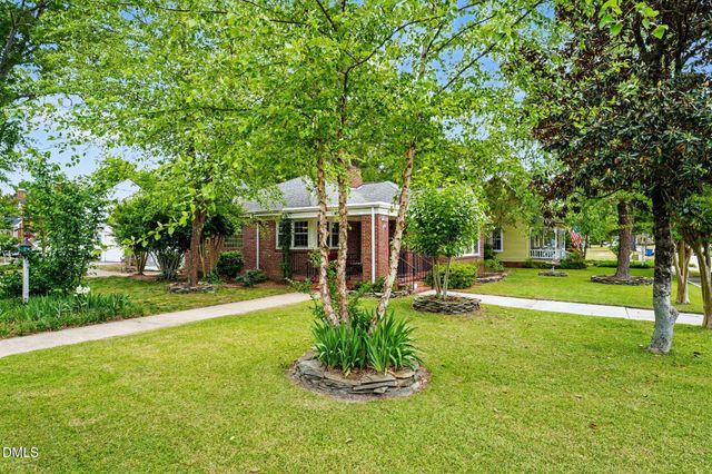 203 E Davis Street, Smithfield, NC 27577